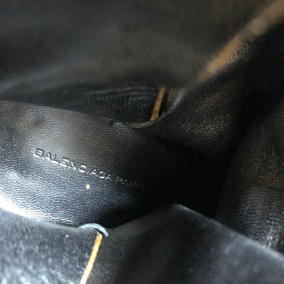 Balenciaga Textured Leather Ankle Boots - Size 40 - Picture 7 of 10